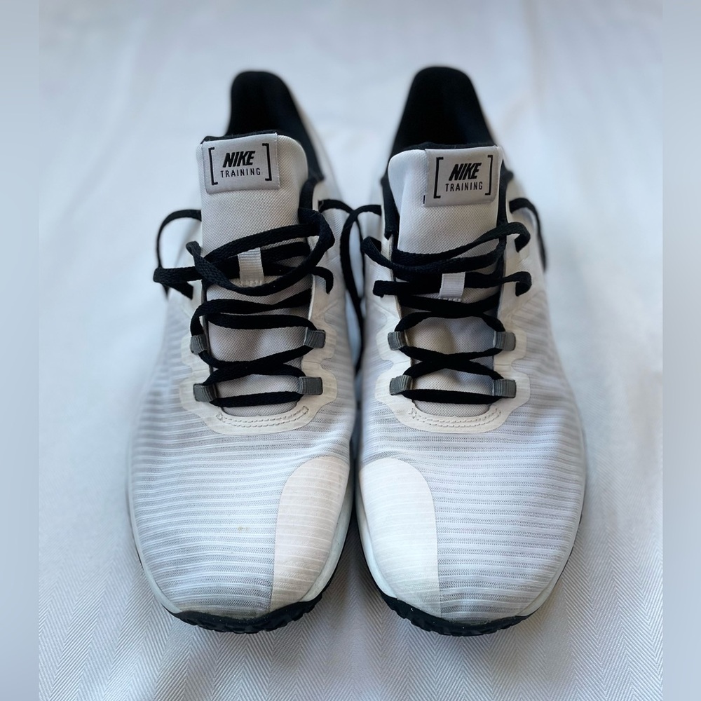 Nike Men's Black and White Athletic Shoes